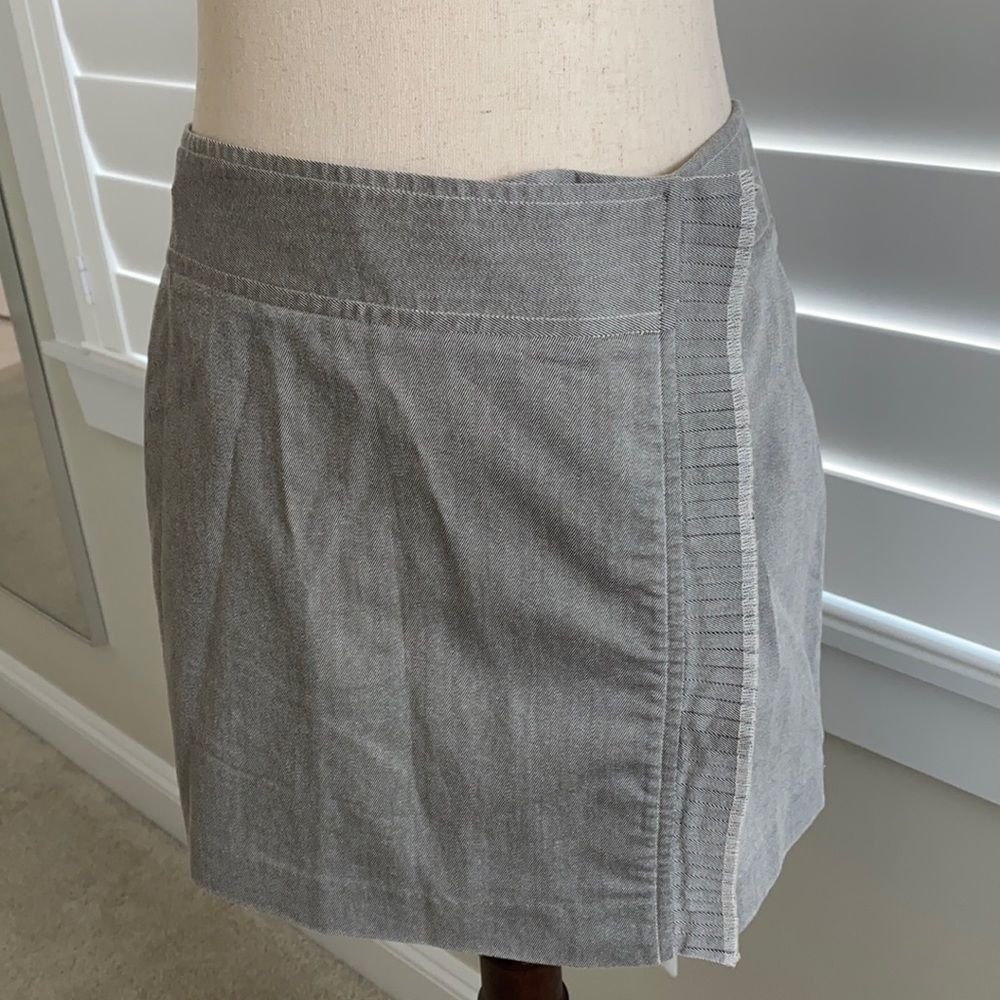 Sz 5/6 Express Stretch wrap skirt grey